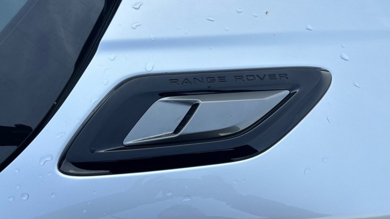 Land Rover Range Rover Sport 3.0 D300 HSE Silver 5dr Auto Diesel Estate